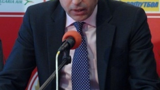 Стойчо е поискал 215 000 лв. и 150 000 евро, за да скъса с ЦСКА