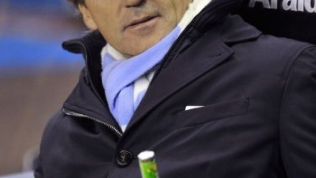 Манчини: Искам повече от Адам Джонсън, той може да е сред най-добрите