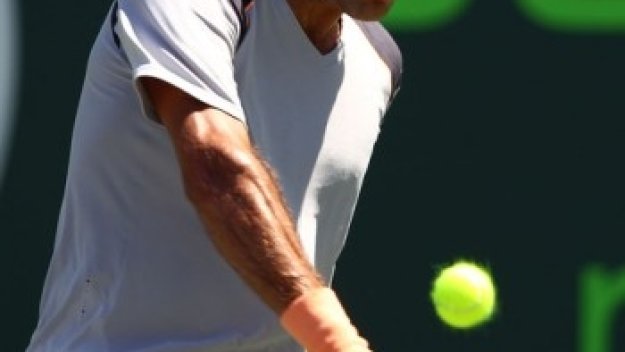 Федерер с рутинна победа на старта в Маями