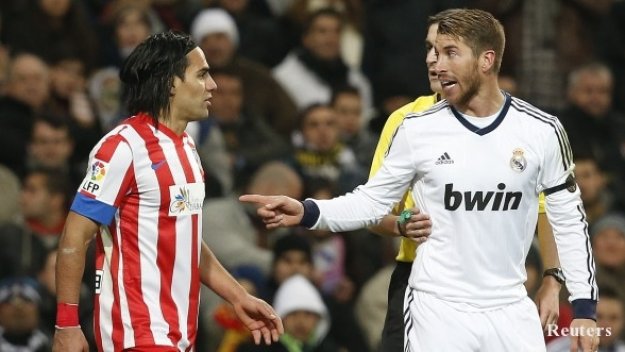 Серхио Рамос плюе по съперник в дербито