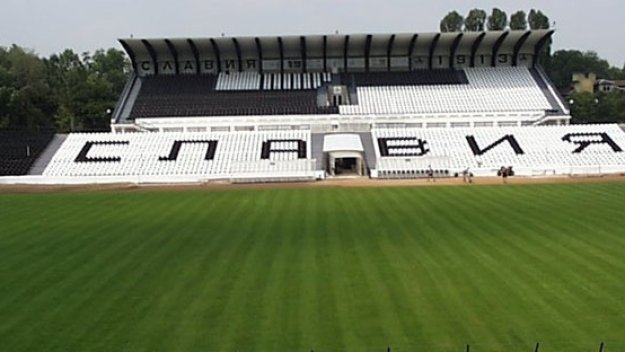 И бели, и червени срещу 5 лева на Славия - ЦСКА