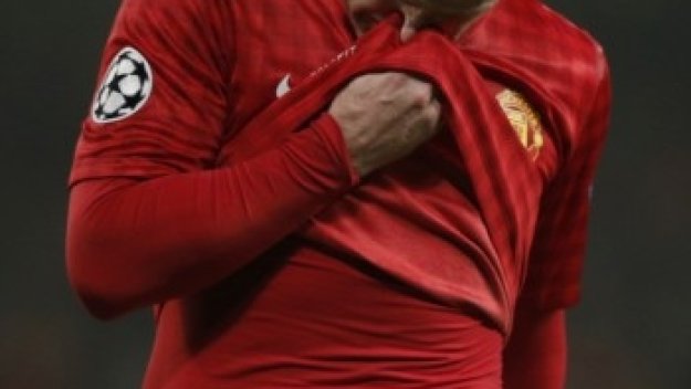 Уейн Руни с контузия в слабините