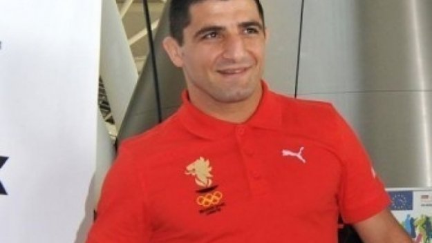 Армен Назарян залага на двама дебютанти за световното в Ташкент