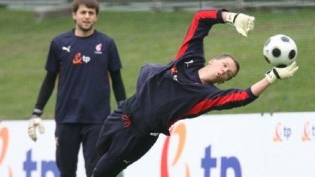 Селтик иска Войчек Шчесни