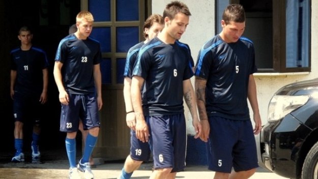 Контузия на Сашо Киров бави сделката за Орлин Старокин