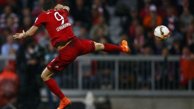 Матс Хумелс се присмя на "вълците"