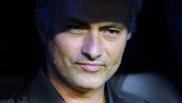 Моуриньо гледа надеждите на Реал