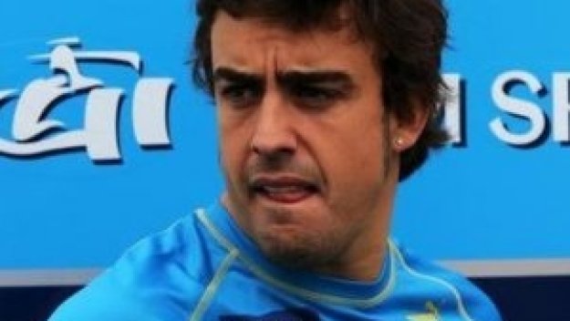 Според Алонсо Ферари блъфират