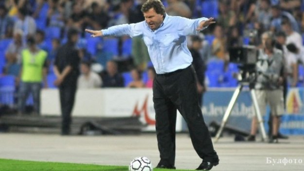 Вили Вуцов не е човекът за &quot;бялата&quot; революция