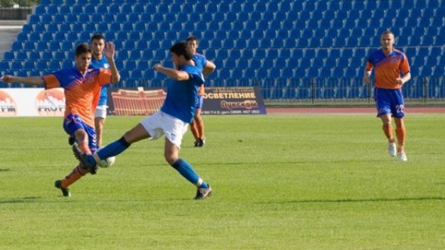 Сливен и Черноморец с безлично равенство - 0:0