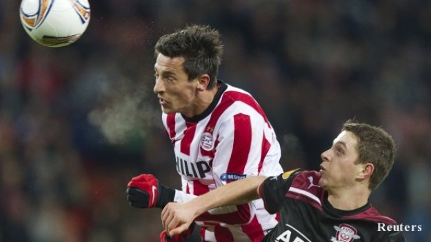 Манолев и ПСВ на 1/2-финал за Купата на Холандия