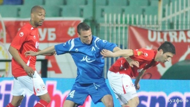 Касъмпаша даде заден за Хичо и ЦСКА