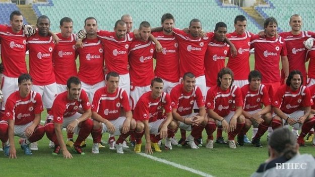 Еспозито и Тиеро отново ще мъчат червените фенове срещу Рапид