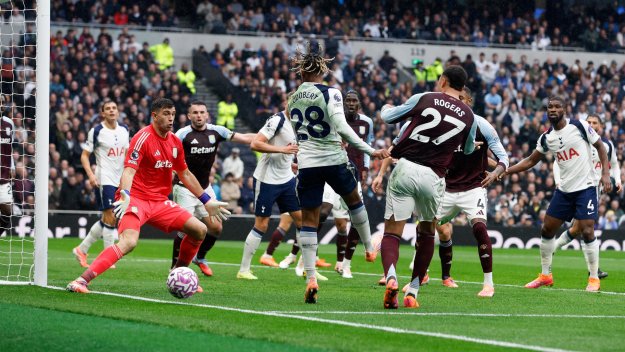 Астън Вила обърна Тотнъм в голям мач