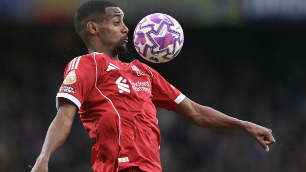 Лошо за Арсенал и Сити: Головото чудовище Исак започва да къси мрежи за Ливърпул 