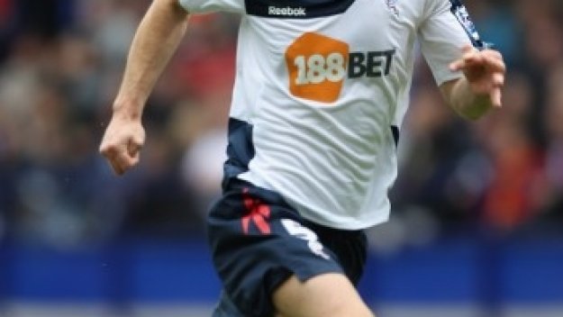 Челси цака Арсенал и Сити за Гари Кейхил