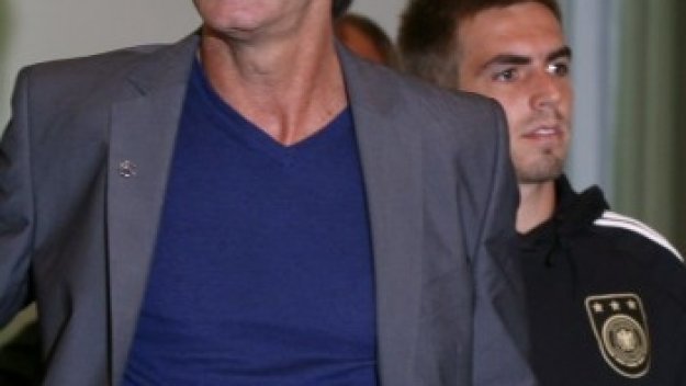 Льов помилва Лам за лентата