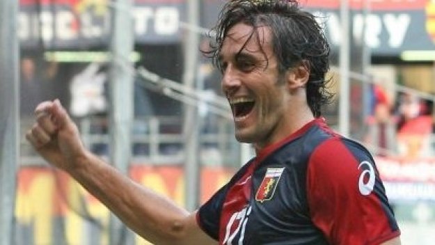 Лука Тони иска да вкара гол на Рома