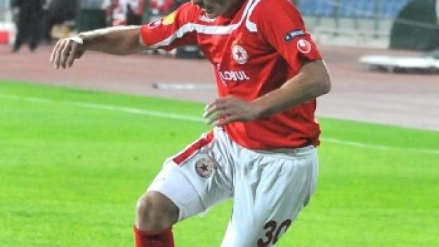 ЦСКА прати Грило при юношите