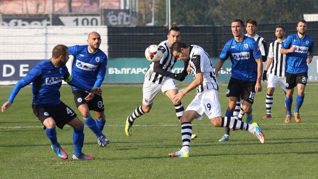 Предводителят на "моряците" залага на юноша срещу Славия