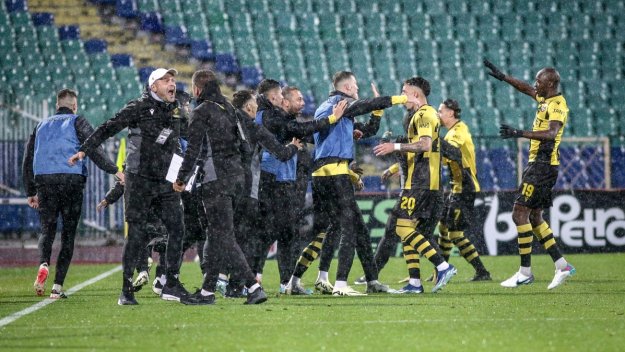 Жестоки глоби за ЦСКА и Ботев Пловдив