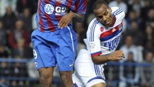 Лион с първа загуба, Марсилия с първа победа