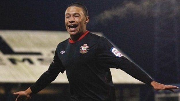 Арсенал взима новия Тио Уолкът