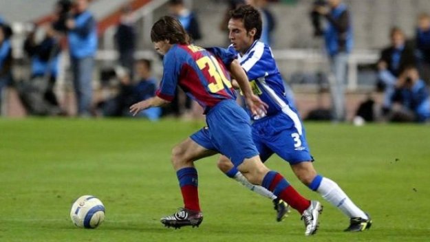 Преди 8 години Меси направи официалния си дебют за Барса