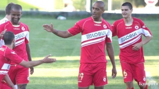 Треньор и нападател бягат от ЦСКА