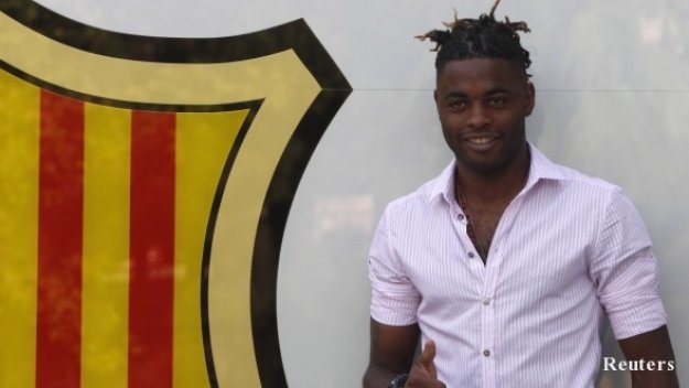 Сонг мина медицинските прегледи и подписа