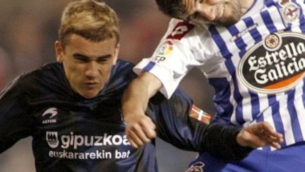 Депортиво се отдалечи от дъното