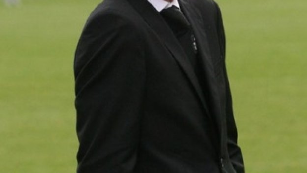 Никола Спасов пак пое македонци