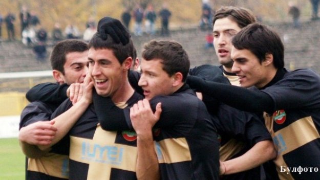 Ботев громи за сефте