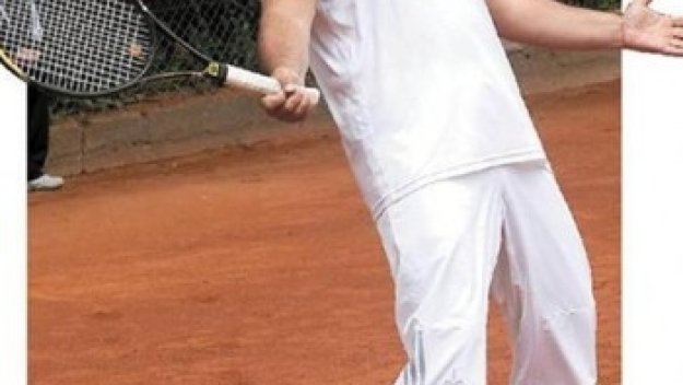 Бойко Борисов играе първи с Борис Бекер