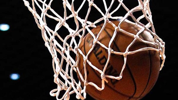 Губим на старта на битката за Евробаскет