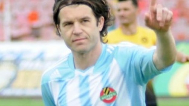 Иван Цветков може да облече екипа на Локо София