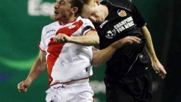 Валенсия бие за трети път поред навън