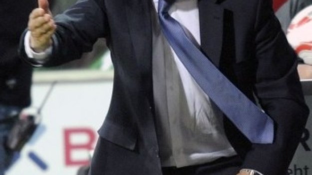 Феликс Магат държи играчите си без вода