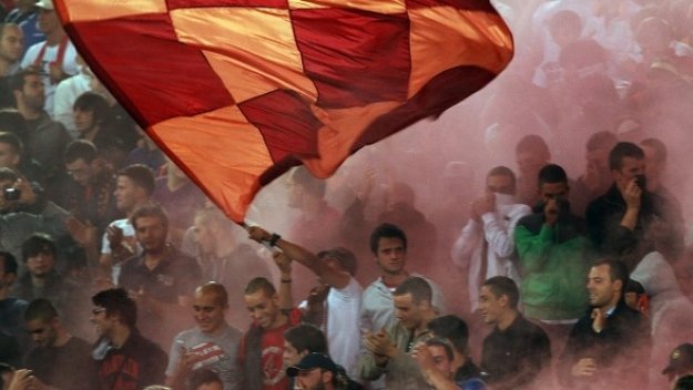 Отмениха забраната за фенове на Рома за реванша за Купата