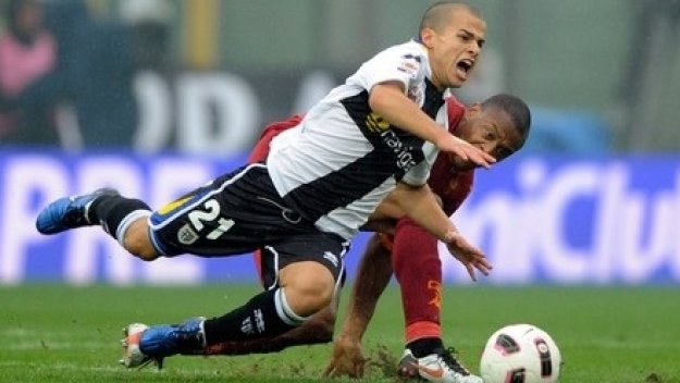 От Парма обмислят оферта към Ювентус за Джовинко