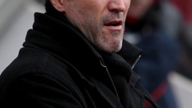 Рой Кийн поема националите на Исландия