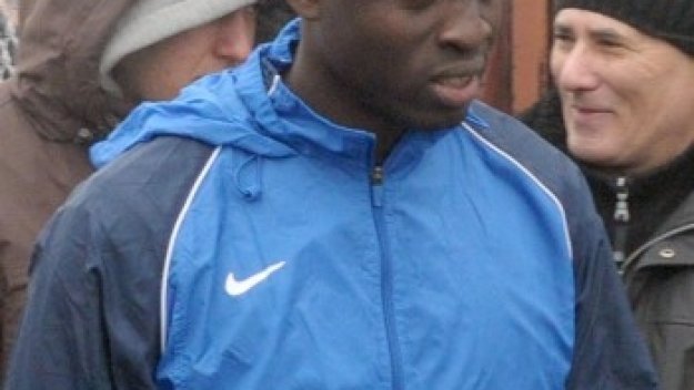 &quot;Вкарвальо&quot; излиза за Локо срещу Пирин