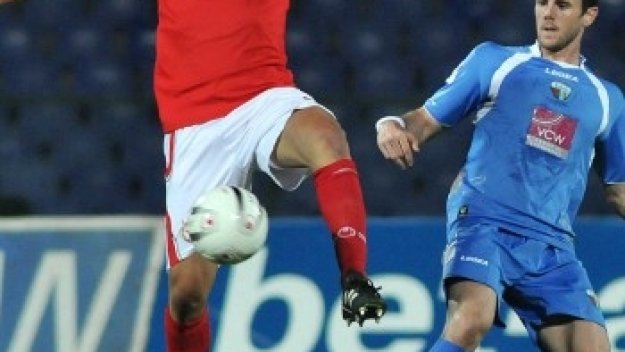 Фортуна и Арминия подновиха интереса си към Акуаро