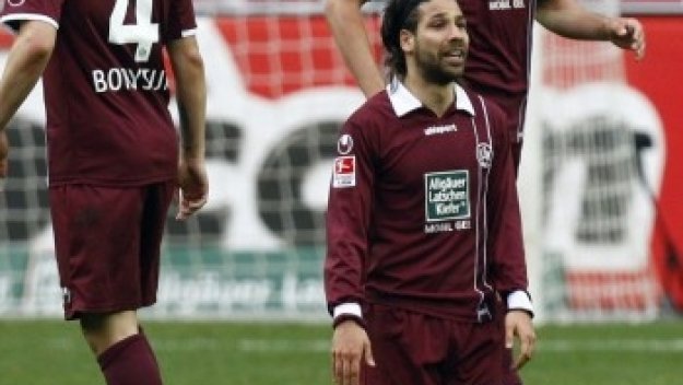 Кайзерслаутерн пак на колене 