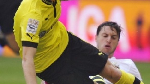 Дортмунд елиминира Хамбургер в първия полуфинал на &quot;Лига Тотал&quot;