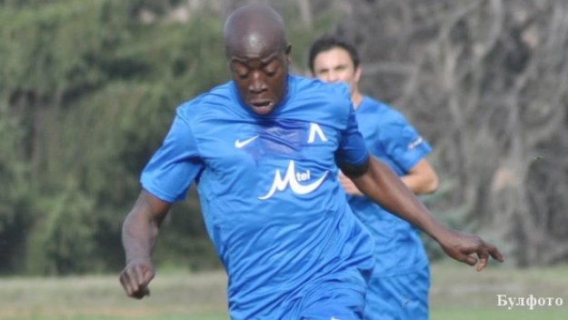 Дембеле навъртял 12 хиляди лева телефон