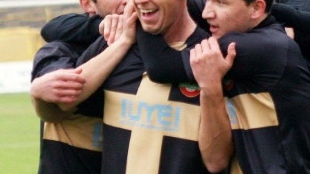 Четири нови &quot;канарчета&quot; взе Ботев 