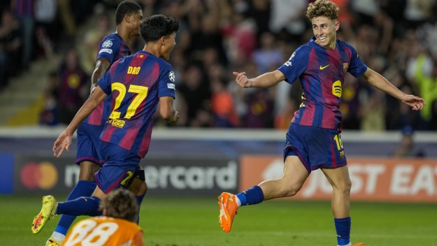Барселона разгроми Олимпиакос с феерия от голове на „Монтжуик“