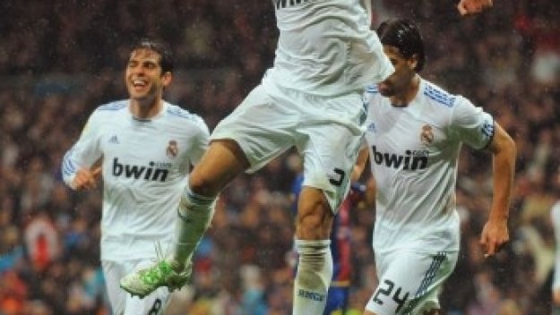 Реал Мадрид победи Леванте на ходом