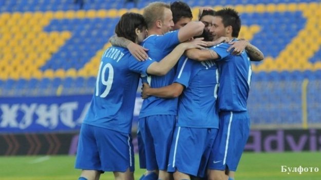 Левски срещу Хайдук на Бала през февруари